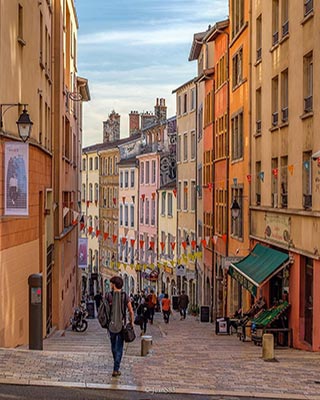 lieu-evenementiel-lyon-pentes-croix-rousse-le-papillon-bleu