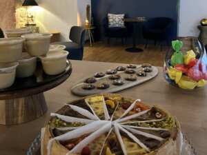 La flanboyant salle de réunion Papillon Bleu