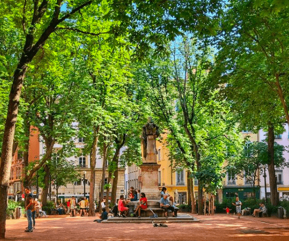 place sathonay lyon
