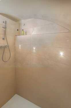 chambre-2-douche-le-cocon-du-papillon-bleu
