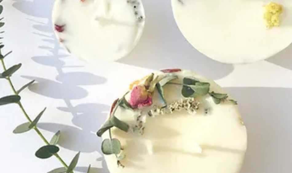 atelier-bougie-naturelle-et-fleurie-teambuilding-papillon-bleu